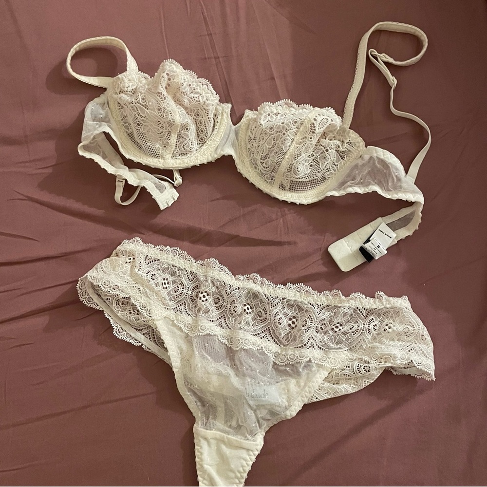 Aubade White Lace Bra and Panty Set